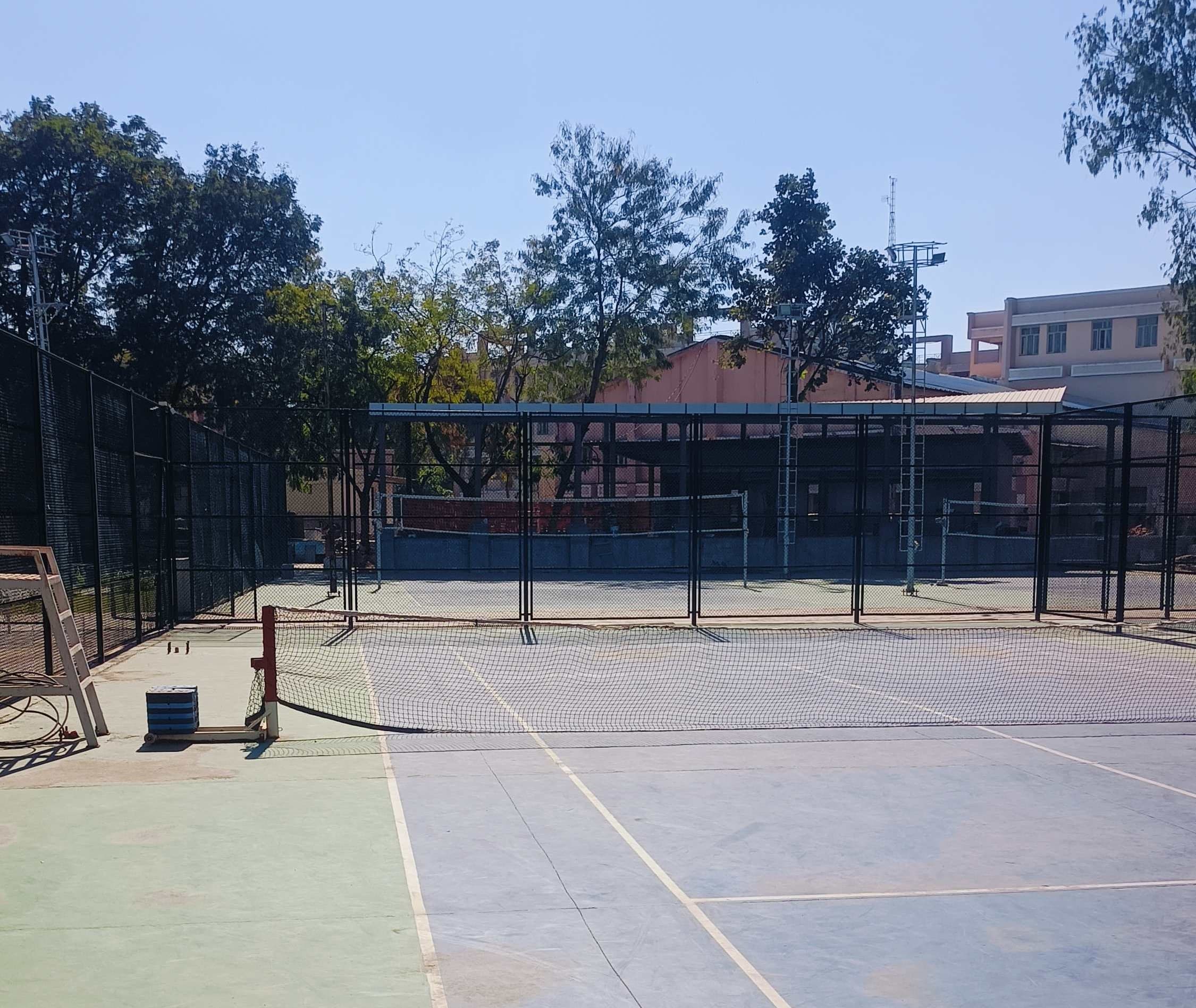 Parul University  food courts and chill zones photo 17